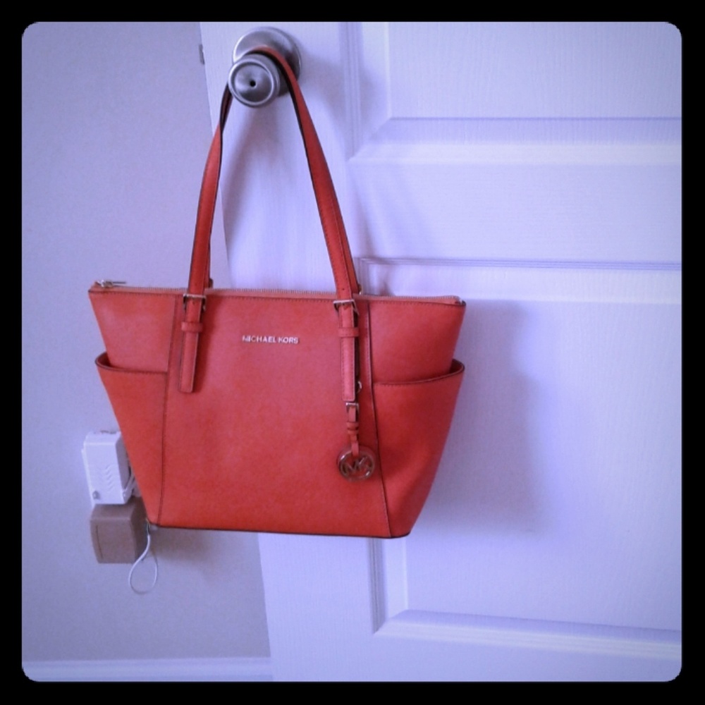 Brand new w/tags Michael Kors Tangerine hand bag